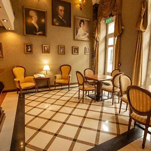 **** Hotell Mozart Ungern