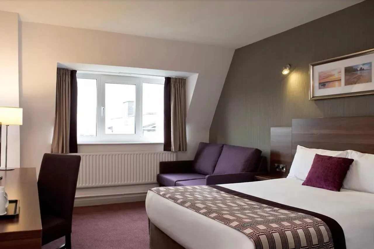 Leonardo Hotel Cork 4*,